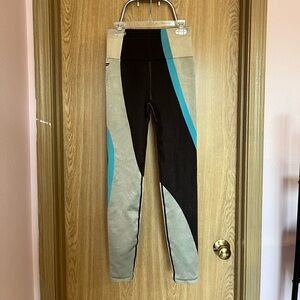 Fabletics Leggings Luxe Blue and Brown SIZE SMALL